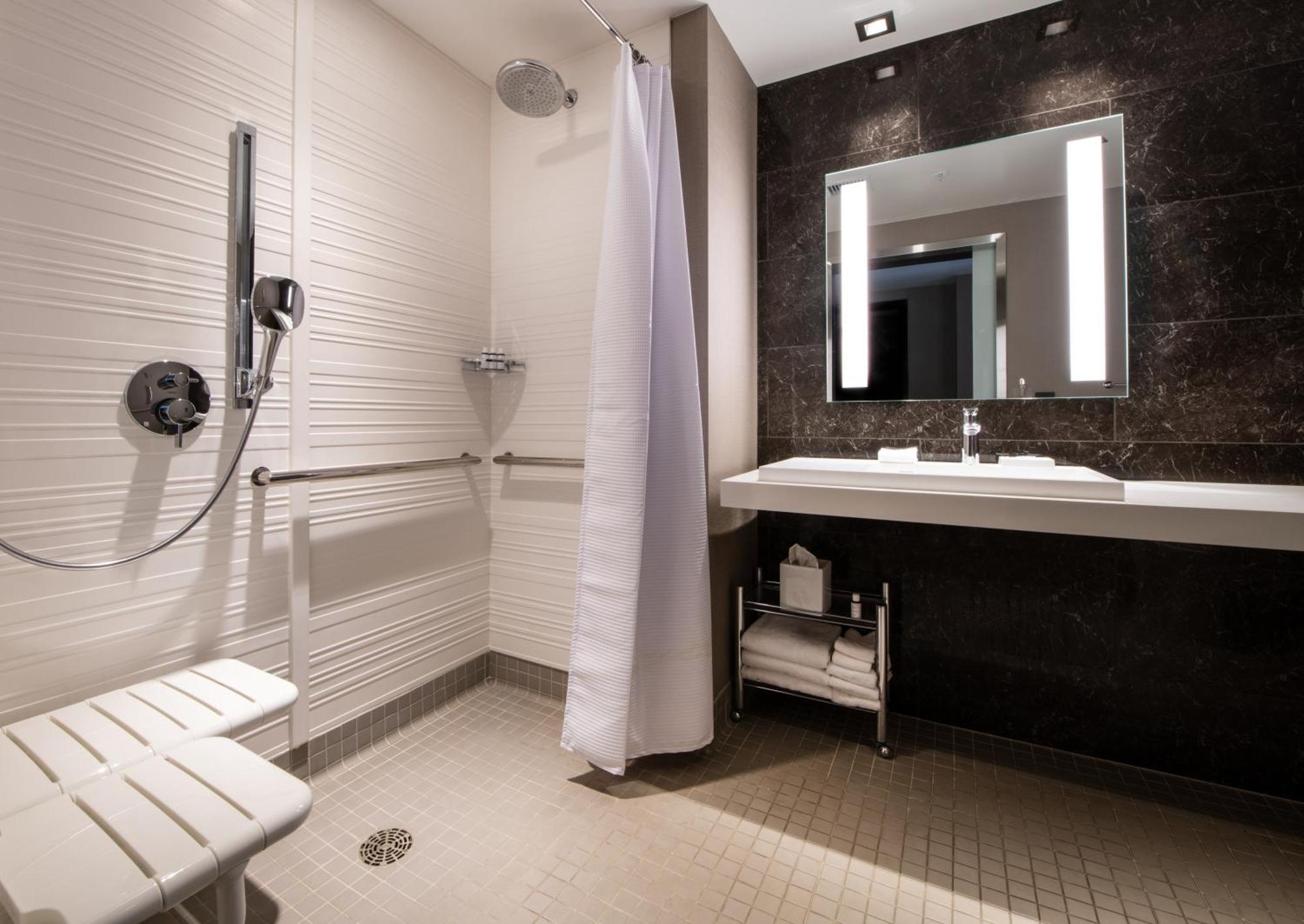 Ac Hotel By Marriott Seattle Bellevue/Downtown Экстерьер фото