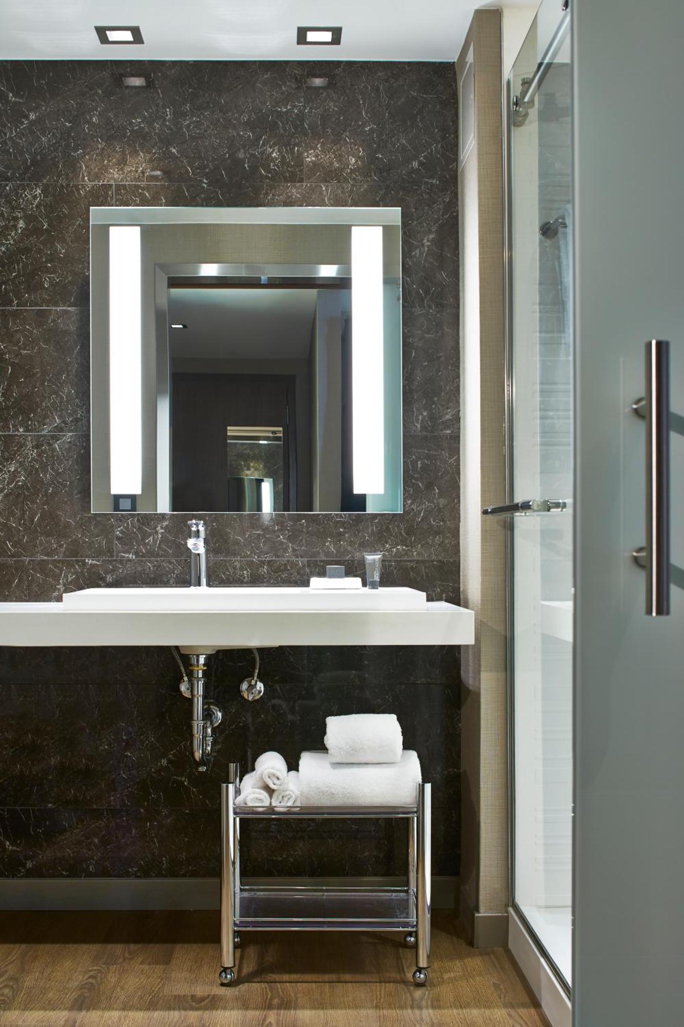 Ac Hotel By Marriott Seattle Bellevue/Downtown Экстерьер фото