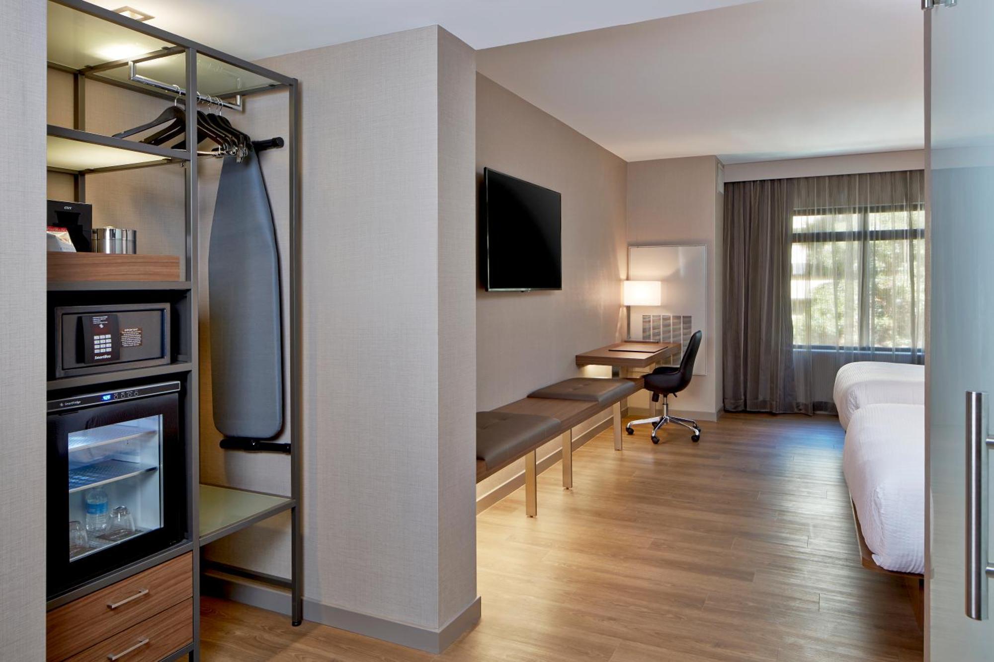 Ac Hotel By Marriott Seattle Bellevue/Downtown Экстерьер фото