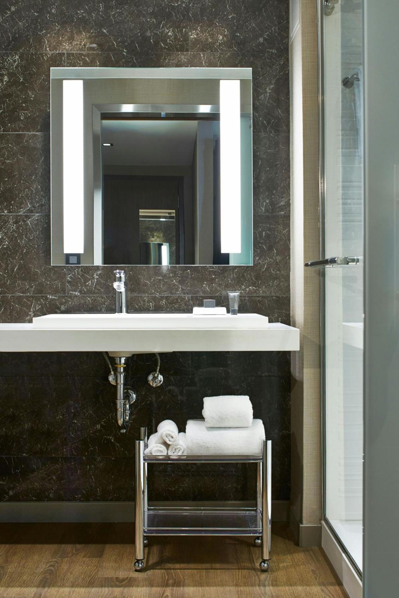 Ac Hotel By Marriott Seattle Bellevue/Downtown Экстерьер фото