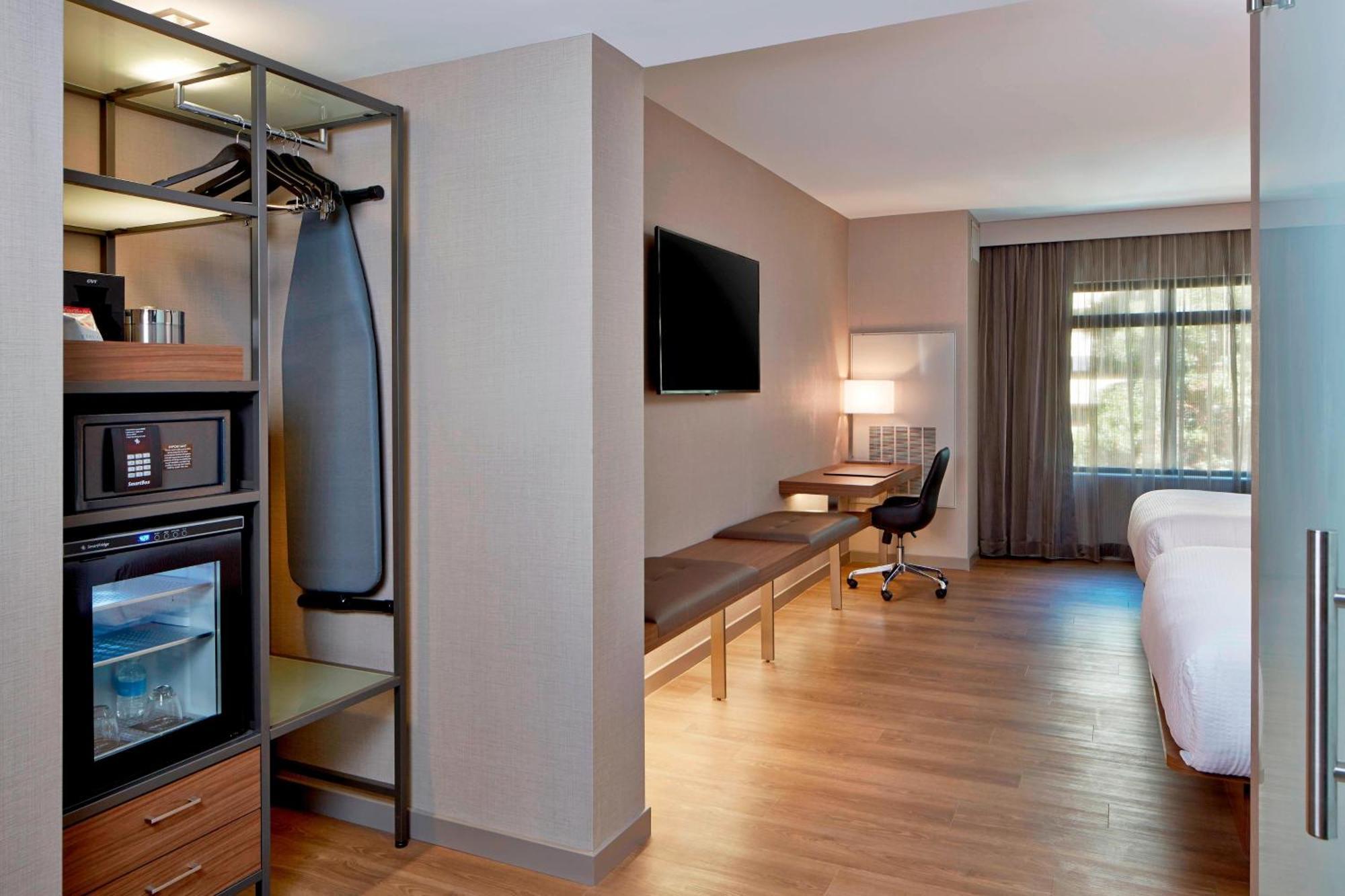 Ac Hotel By Marriott Seattle Bellevue/Downtown Экстерьер фото