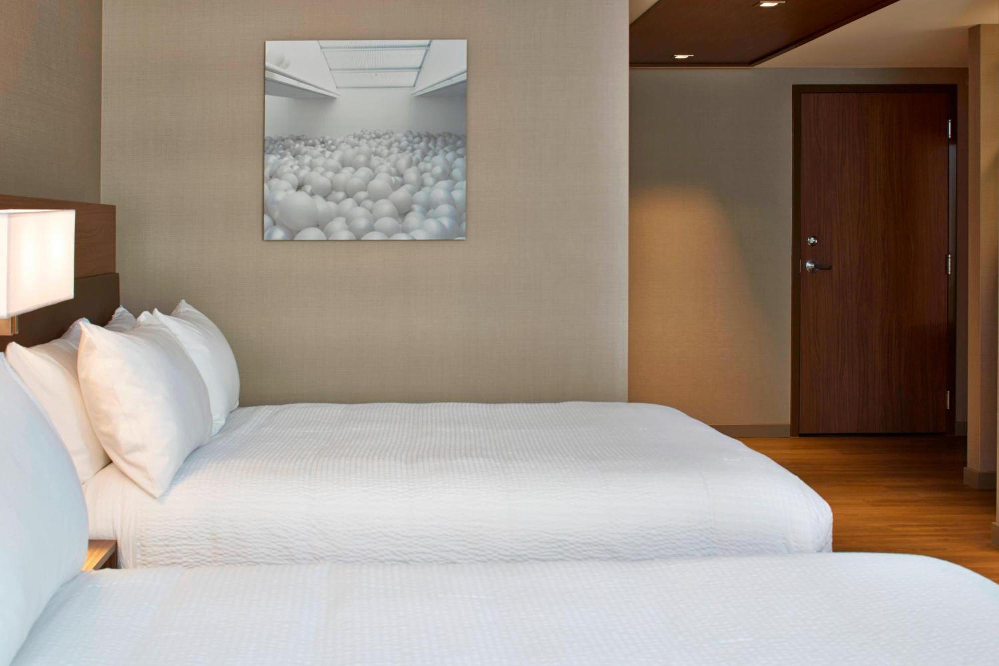Ac Hotel By Marriott Seattle Bellevue/Downtown Экстерьер фото